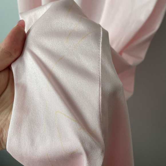 Vintage Silky Night Robe with Ruffled Sleeves and Lace Details Size Medium - Picture 6 of 13